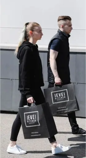 курьеры Level Kitchen